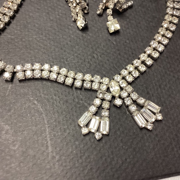 Rhinestone necklace and earrings just stunning vintage - Picture 2 of 8